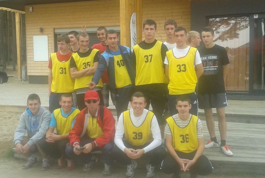 PRZYBYLI-ZOBACZYLI-POBIEGLI-ZWYCIEZYLI